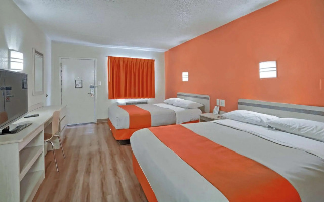 Motel 6 Maple Shade Township, NJ - Philadelphia - Mt Laurel