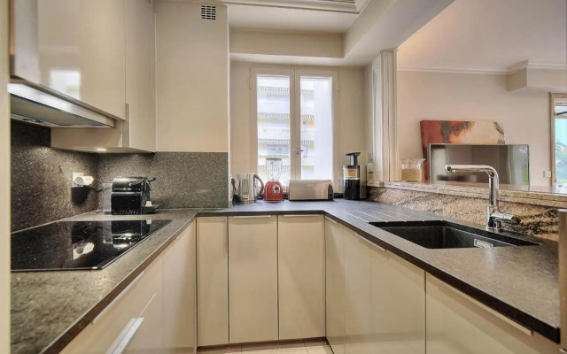 IMMOGROOM - 2 BR - Air conditioning - Wifi - Terrace - Common parking