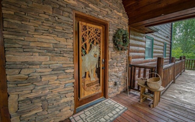 Wolf`s Den-minutes to Blue Ridge