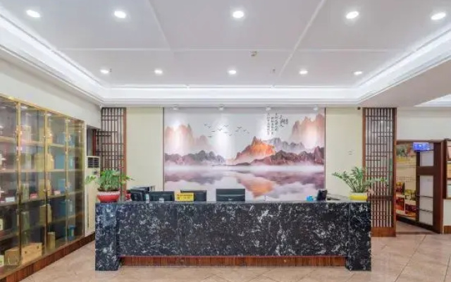 Meizhou Tiandiren Garden Hotel (Meijiang Meixian People’s Square)