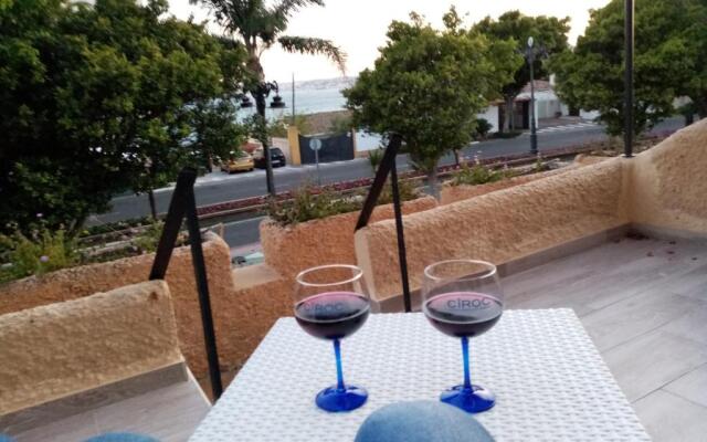 Beach Bungalow Port,free parking