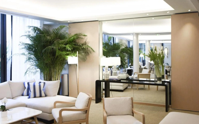 Five Seas by Inwood Hotels