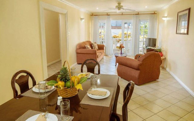 Bay Gardens Hotel