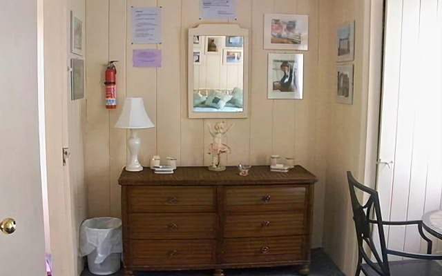 Beach Plum Motor Lodge