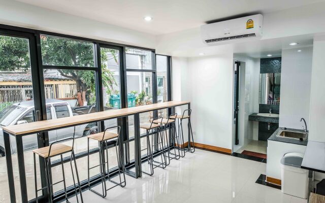 Don Muang Hotel