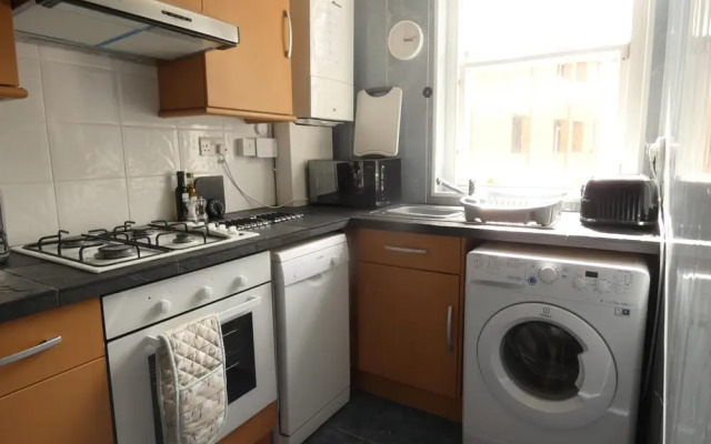 Central 2-bed Flat in Edinburgh