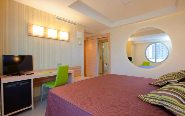 Riviera Beachotel - Recommended for Adults