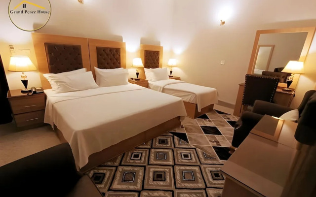 Grand Peace House II