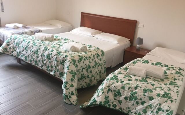 Rigoletto Apartment and Rooms