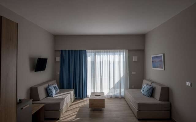 Elounda Breeze Resort - All Inclusive