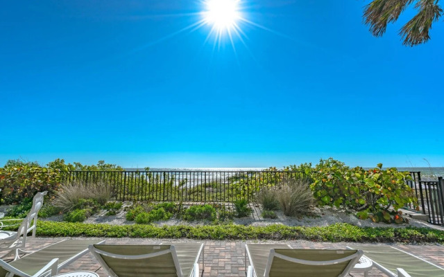 Shorehouse 401 by Vtrips