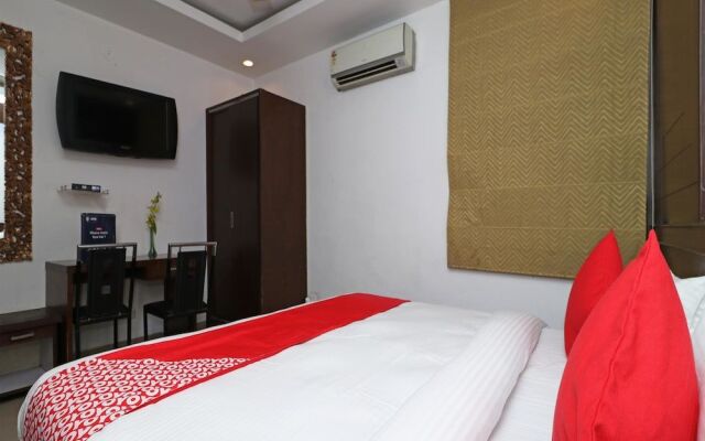 OYO 12780 New Hotel Rajwada