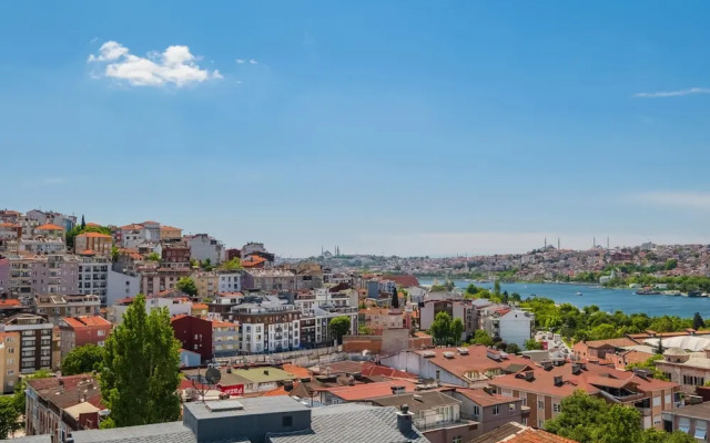 Sea View Duplex w Terrace in Goldenhorn