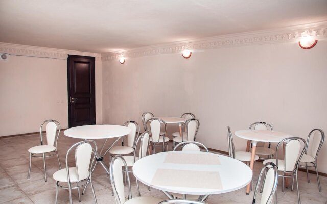 Globus Maidan - Hostel