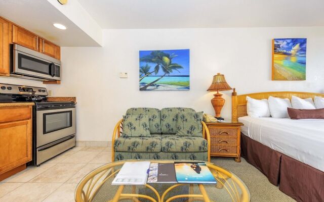 Royal Kahana 702 Studio Bedroom Condo by RedAwning