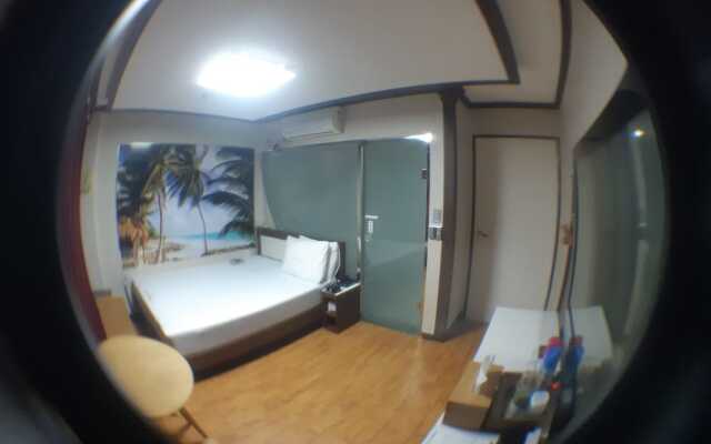 Marina Motel