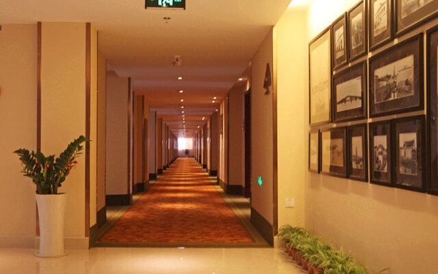Green Tree Inn Ningbo Train East Station Business Hotel