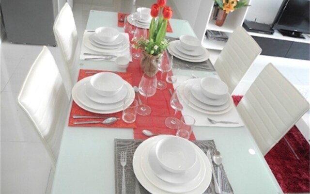 Kamala Regent 3 bedrooms apartment with rooftop pool