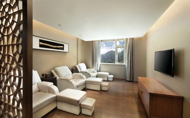 Crowne Plaza Yading by IHG