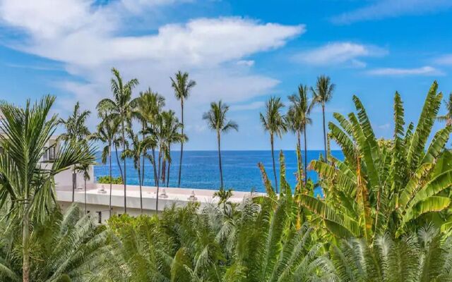 Royal Sea Cliff Kona by OUTRIGGER