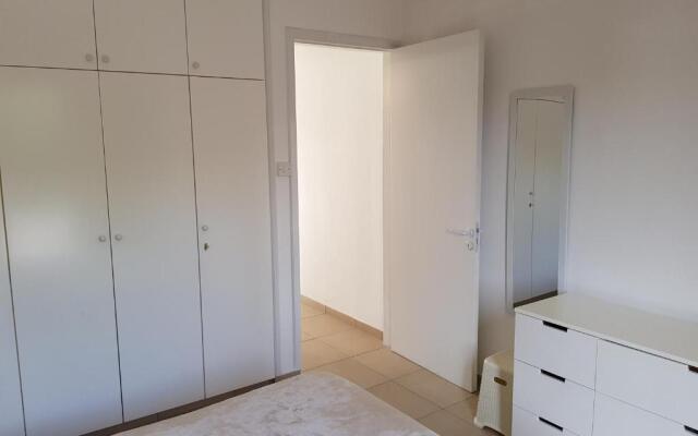 Ariadne apt 103 -300m from Lighthouse beach