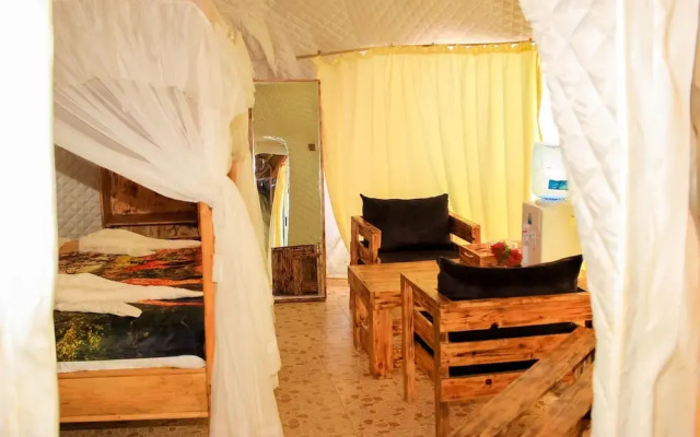 Amanya 2 Rooms Girraffe Family Tent