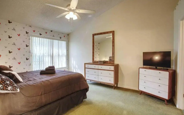*Disney-15min away* Magical Mickey themed condo