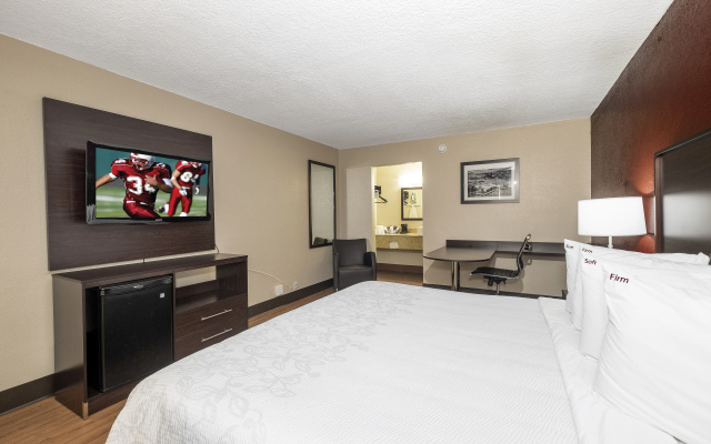 Red Roof inn Plus