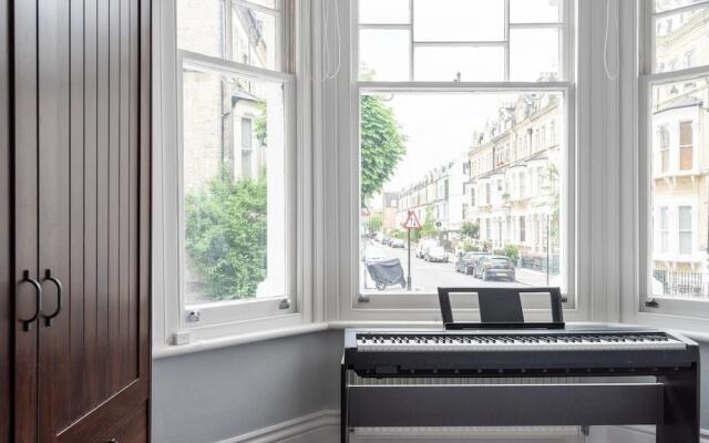 1br Modern Home W/Garden in West Kensington