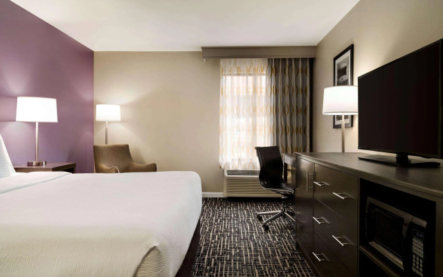 La Quinta Inn by Wyndham Waldorf