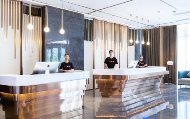 Yibin High-speed Railway West Station Atour Hotel