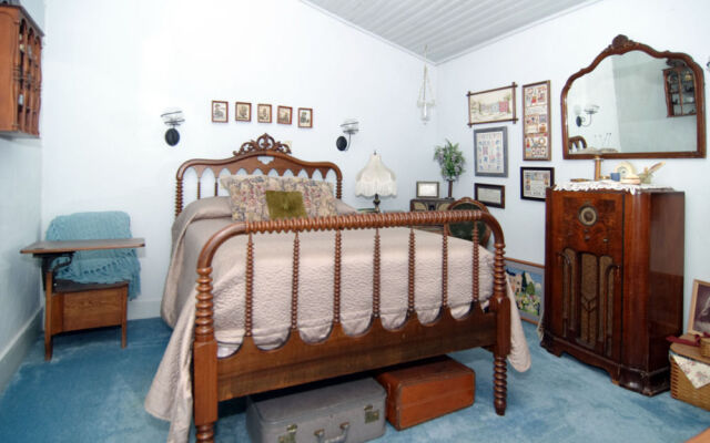 Hall Place Bed & Breakfast