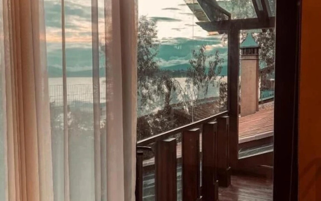 Hotel Boutique La Casa Del Lago