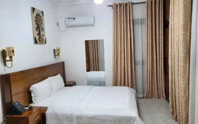 Justina Guest House Hotel