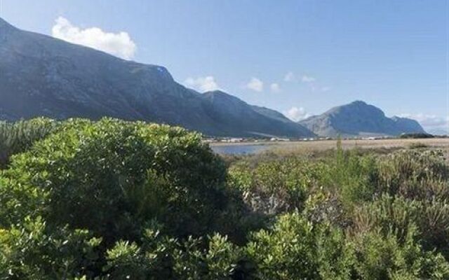 Aandkoor Betty's Bay Guesthouse