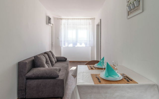 Seafront Apartment Sanja
