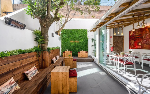 Lisbon Wine House - Rooms & Suites