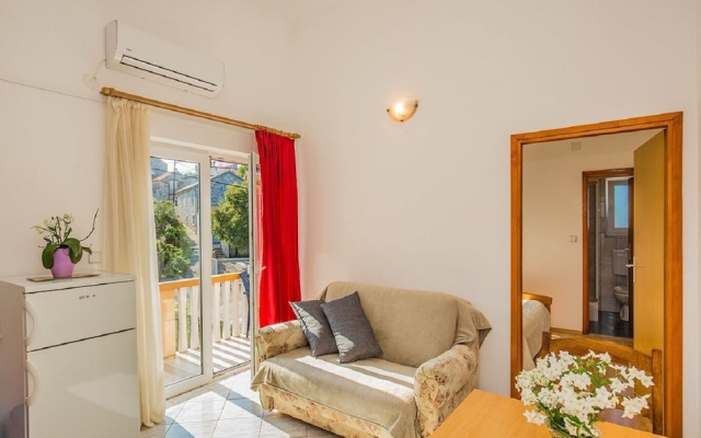 Krešo - 100 m From sea - A3