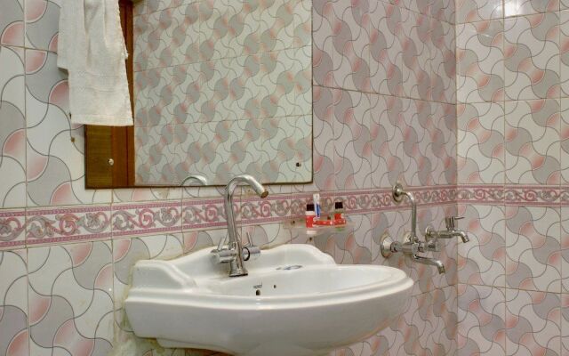 OYO Rooms Noida Golf Course