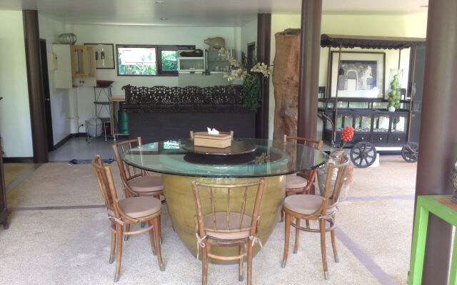 Ban Keaw Villas