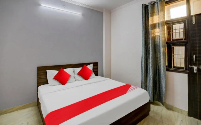 Oyo Flagship 703376 Mk Residency
