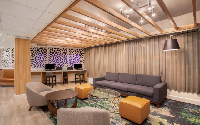 Holiday Inn & Suites Parsippany Fairfield by IHG