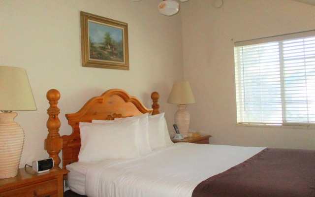 Turning Leaf Furnished Townhomes