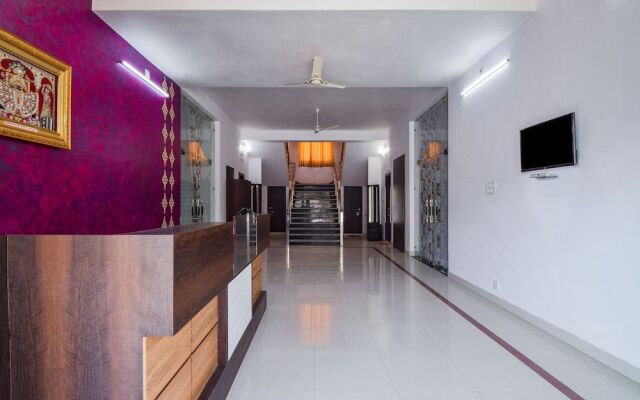 Oyo 27014 Badam Palace