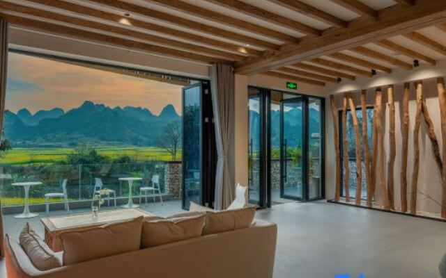 Yinyu Mountain View Holiday Beauty