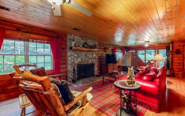 Cowboy Cabin on Stanley Creek
