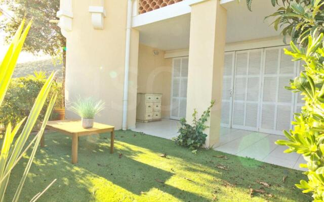 Appartement Saint-Raphaël, 1 pièce, 4 personnes - FR-1-504-567