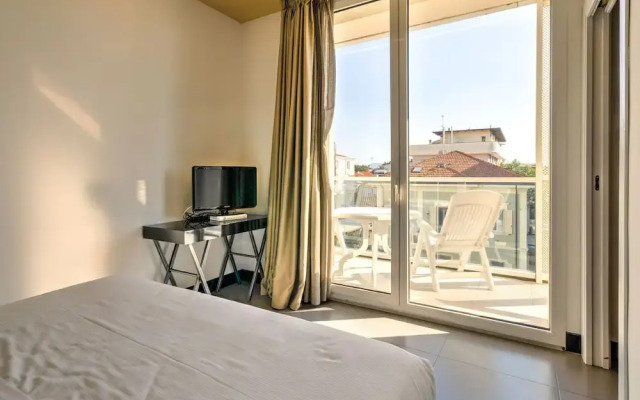 Modern Apartment in Rimini Italy with Hot Tub