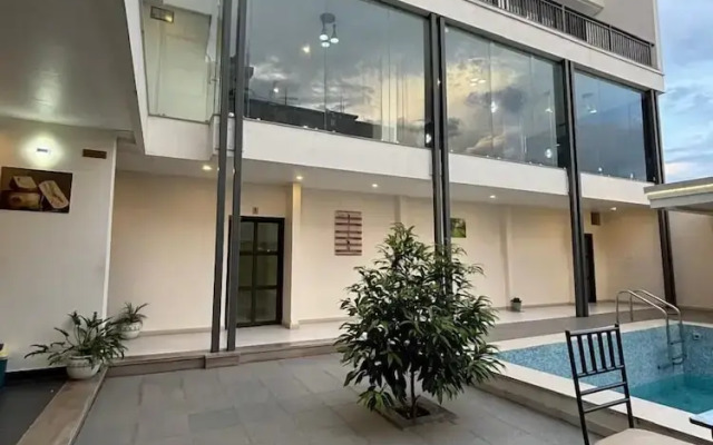 Hotel Gulmohar