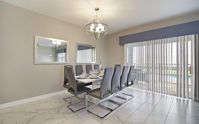 9BR 5BA ChampionsGate Pool Home